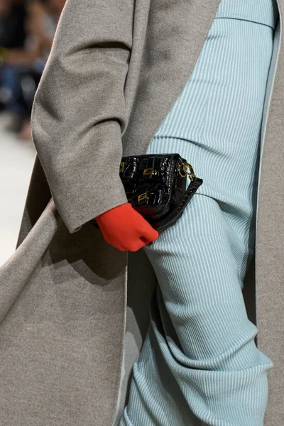 Look 66
